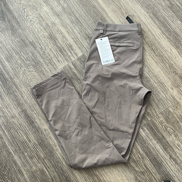 Lululemon Athletica Classic Fit Trouser 37”